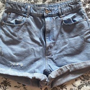 Light blue mom jean shorts (size 10)